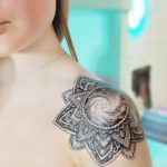 Mandalas para mujeres: Tatuajes y diseños para colorear